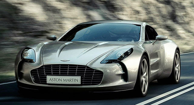 Aston Martin One-77 на дороге